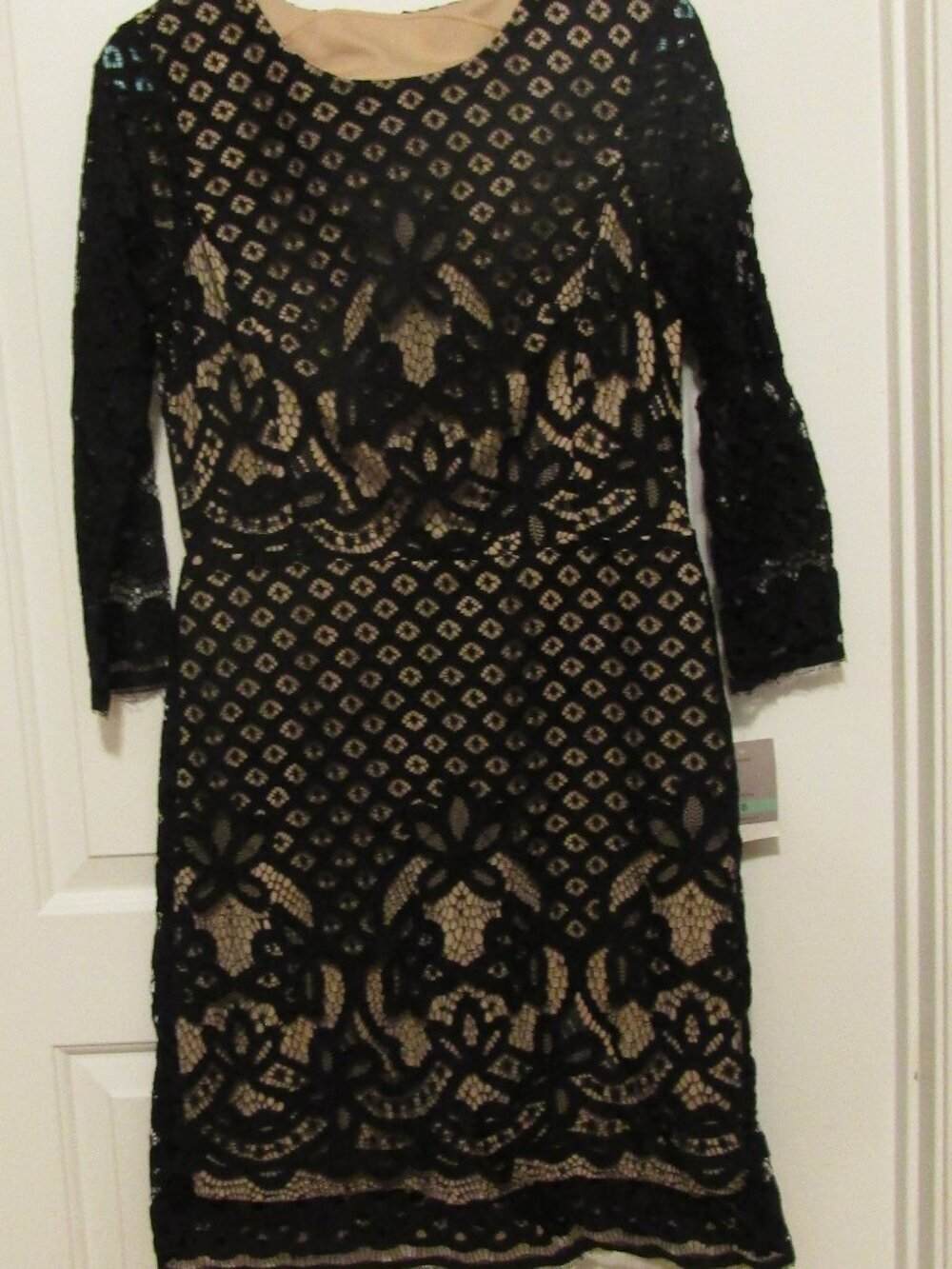 NWT DANNY & NICOLE Black Lace Cocktail Dress Size 8 Long Sleeved